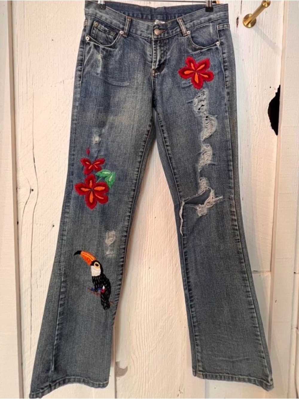 100% Cotton Embroidered Floral & Toucan Distressed Women's Jeans - Blue